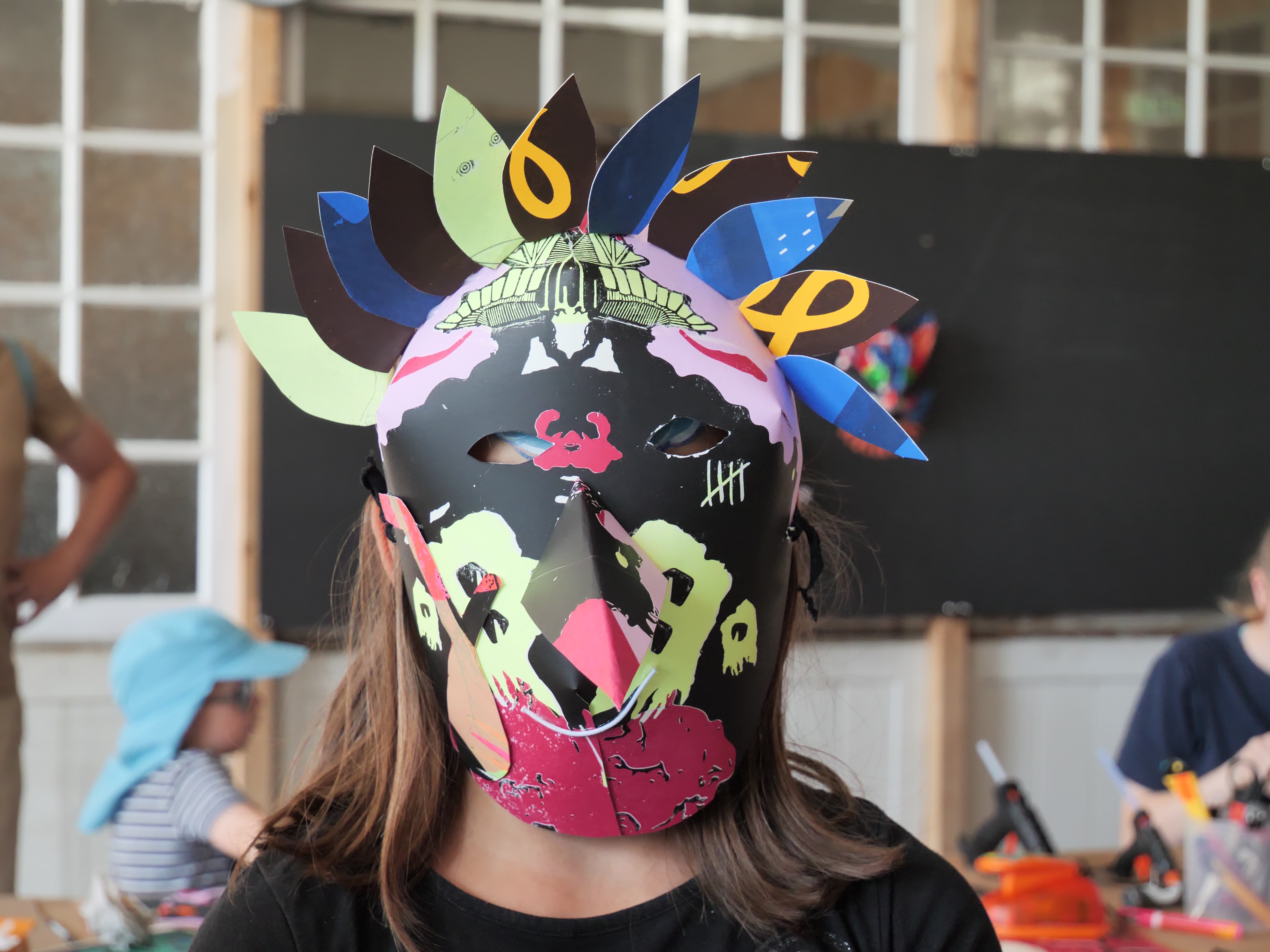 Maskenworkshop mit MUAH